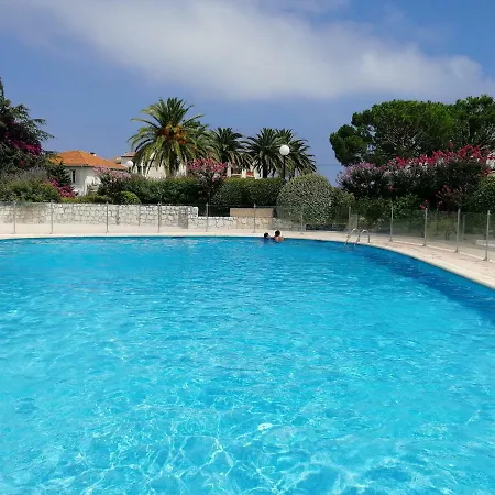 Apartment T2 Piscine, Tennis Et Parking